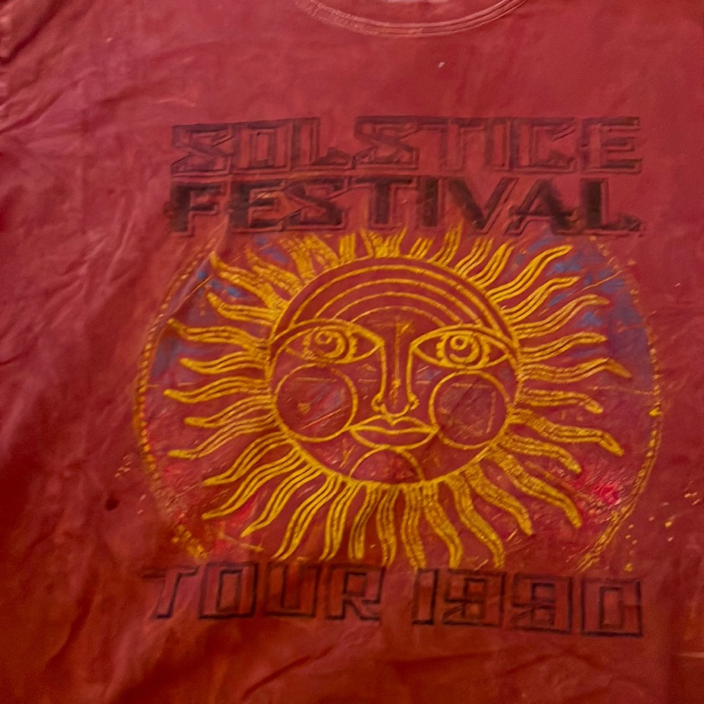 Used womens tee